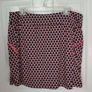 Tail White Label Skort White,Back & Hot Pink Piping, and Back Pockets